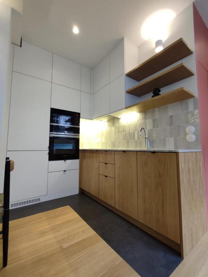 Suite Confortable Sur Le Canal Saint-Martin / Republique Parijs Buitenkant foto