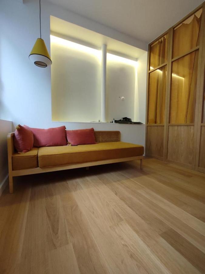 Suite Confortable Sur Le Canal Saint-Martin / Republique Parijs Buitenkant foto